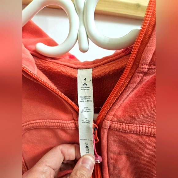 Lululemon Scuba Hoodie - Picture 4 of 4